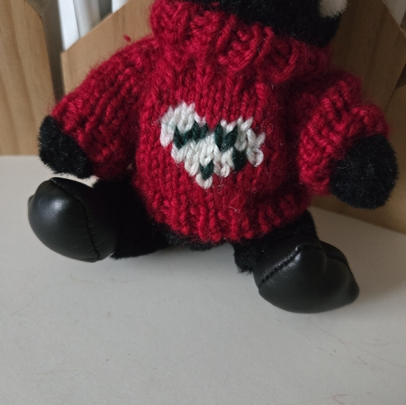 Vintage Penguin Hugfun Int. 2000 Winter Red Sweater 4" Plush Stuffed Animal Toy - Picture 9 of 12
